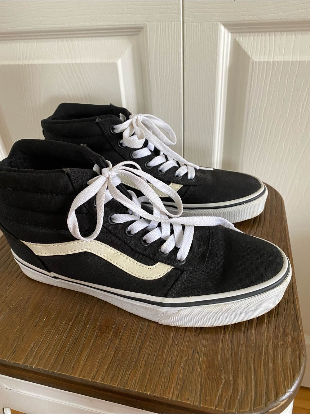 Vans Black and White High-Top Sneakers Size 7